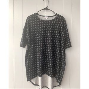 Lularoe black tee